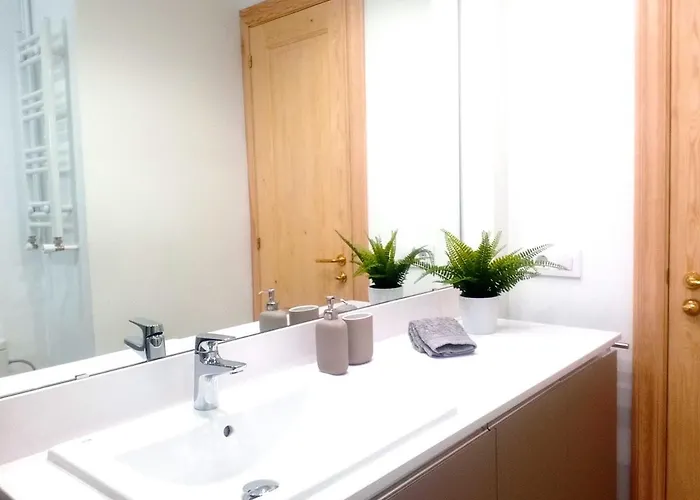شقة Comfortable Apartment. Very And Quiet. برشلونة